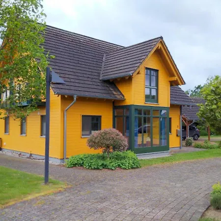 Das Gelbe Landhaus Tellig Exterior photo