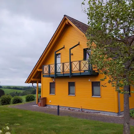 Das Gelbe Landhaus Tellig Exterior photo